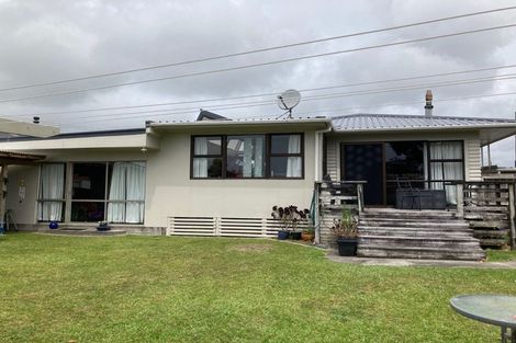 Photo of property in 4 Margaret Place, Merrilands, New Plymouth, 4312
