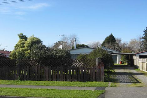 Photo of property in 1 Kempton Street, Greytown, 5712