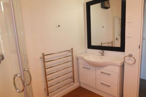 Photo of property in 185 Weston Road, St Albans, Christchurch, 8052