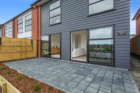 Photo of property in 17 William Calvert Drive, Swanson, Auckland, 0614