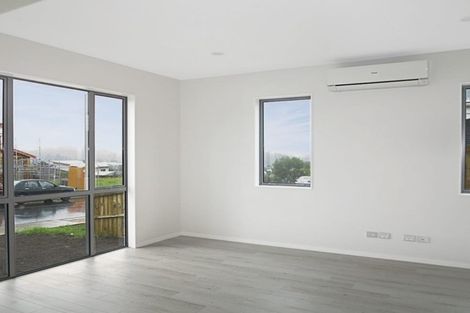 Photo of property in 54 Cirrus Way, Ranui, Auckland, 0612