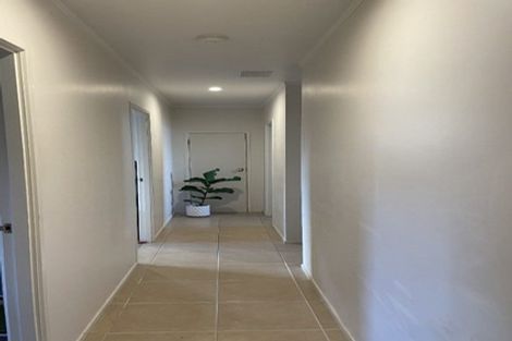 Photo of property in 1/281 Sunset Road, Sunnynook, Auckland, 0632