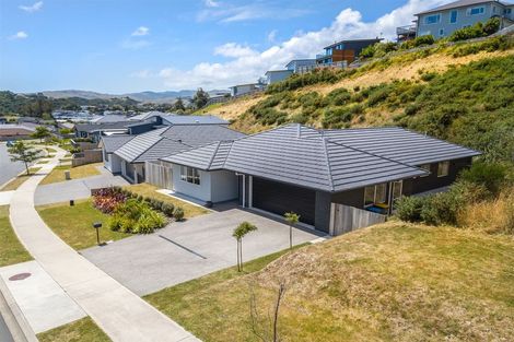 Photo of property in 210 Navigation Drive, Whitby, Porirua, 5024