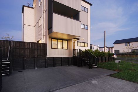 Photo of property in 102/54 Fenchurch Street, Wai O Taiki Bay, Auckland, 1072