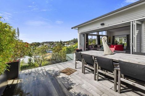 Photo of property in 86 Brougham Street, New Plymouth, 4310
