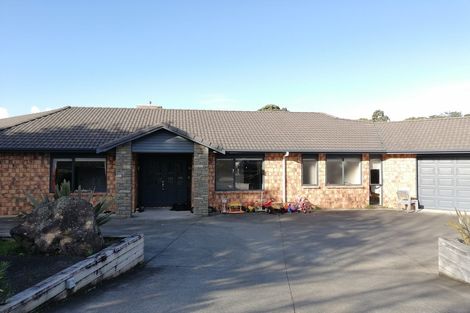 Photo of property in 131 Foster Road, Kumeu, 0891