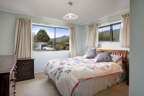 Photo of property in 40 Kapanui Road, Waikanae, 5036