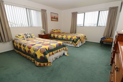 Photo of property in 37 Shortt Street, Foxton Beach, Foxton, 4815