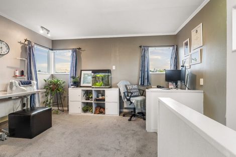 Photo of property in 58 Marina View Drive, West Harbour, Auckland, 0618