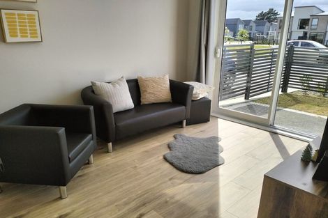 Photo of property in 77 Hokioi Drive, Kenepuru, Porirua, 5022