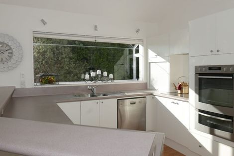 Photo of property in 104 Cannon Hill Crescent, Mount Pleasant, Christchurch, 8081