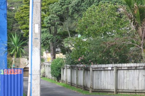 Photo of property in 110a Atkinson Road, Titirangi, Auckland, 0604