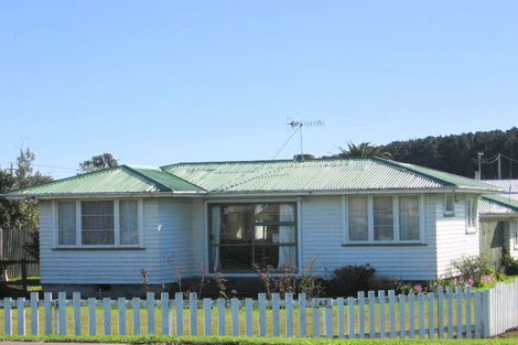 Photo of property in 63 Seabury Avenue, Foxton Beach, Foxton, 4815