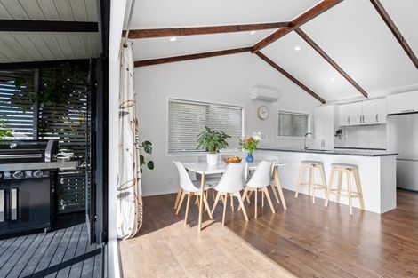 Photo of property in 5b Kauri Road, Stanmore Bay, Whangaparaoa, 0932