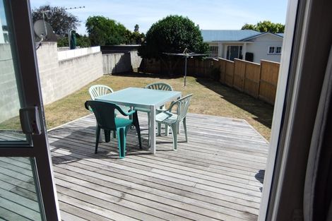 Photo of property in 32 Lake Crescent, Hamilton Lake, Hamilton, 3204