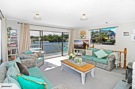 Photo of property in 28 Moulton Street, Moturoa, New Plymouth, 4310