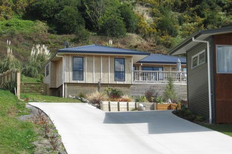 Photo of property in 33 Bateleur Close, Welcome Bay, Tauranga, 3112