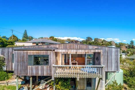 Photo of property in 33c Ocean Road, Surfdale, Waiheke Island, 1081