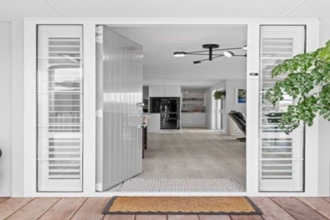 Photo of property in 5 Serrata Close, Papamoa Beach, Papamoa, 3118