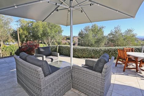 Photo of property in 15 Woodford Heights, Havelock North, 4130