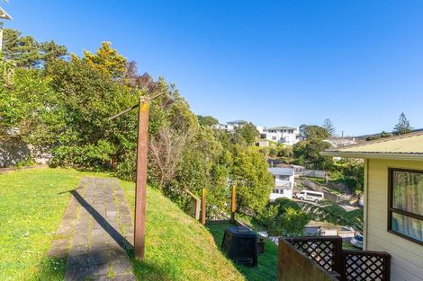 Photo of property in 19f Mahoe Street, Tawa, Wellington, 5028