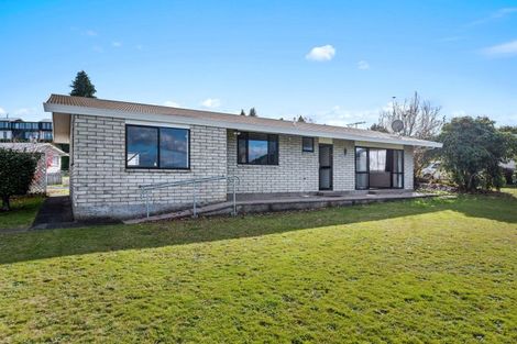 Photo of property in 27 House Avenue, Taumarunui, 3920