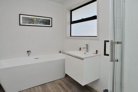 Photo of property in 402 Ilam Road, Bryndwr, Christchurch, 8053