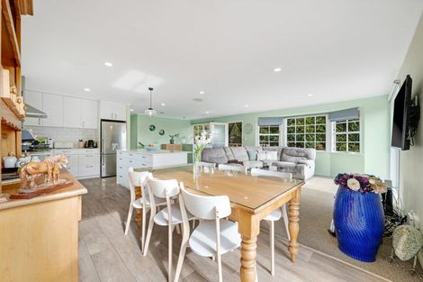 Photo of property in 92 Awaruku Road, Torbay, Auckland, 0630