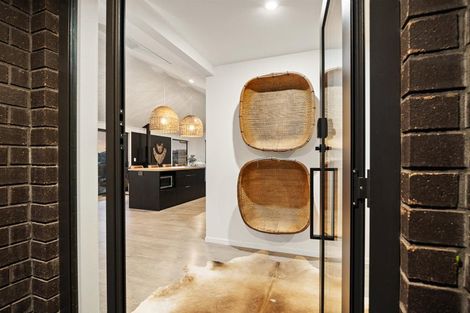 Photo of property in 1056 Peak Road, Helensville, 0875