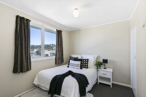 Photo of property in 2/55 Apu Crescent, Lyall Bay, Wellington, 6022