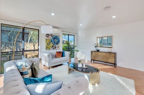 Photo of property in 34 San Valentino Drive, Henderson, Auckland, 0612