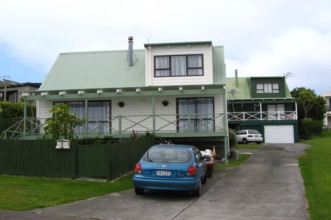 Photo of property in 2/43 Pacific Parade, Army Bay, Whangaparaoa, 0930