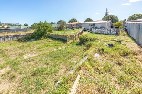 Photo of property in 70 Manuka Street, Castlecliff, Whanganui, 4501