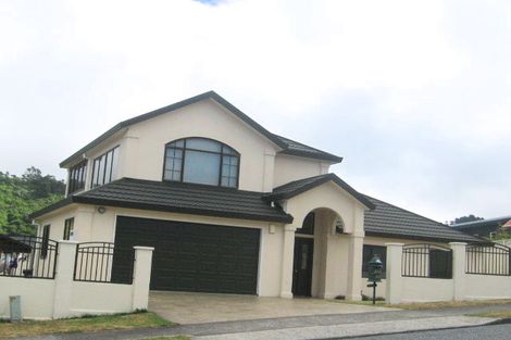 Photo of property in 106 Ashton Fitchett Drive, Brooklyn, Wellington, 6021