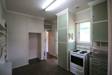 Photo of property in 34 Botanical Road, Takaro, Palmerston North, 4412