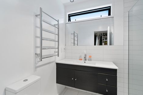 Photo of property in 13 Constable Lane, West Harbour, Auckland, 0618