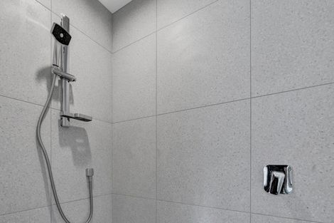 Photo of property in 31 Ninia Road, Paraite, New Plymouth, 4373