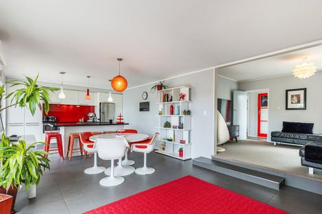 Photo of property in 18 Taioma Crescent, Te Atatu Peninsula, Auckland, 0610