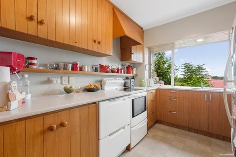 Photo of property in 27 St Peters Street, Northcote, Auckland, 0627