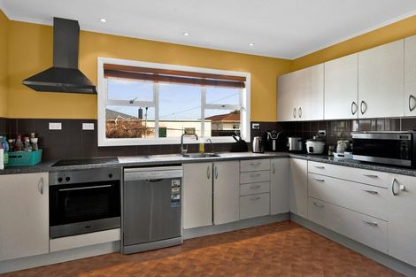 Photo of property in 21 Vogel Street, Hawera, 4610