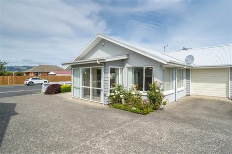 Photo of property in 8 Reid Avenue, Mosgiel, 9024