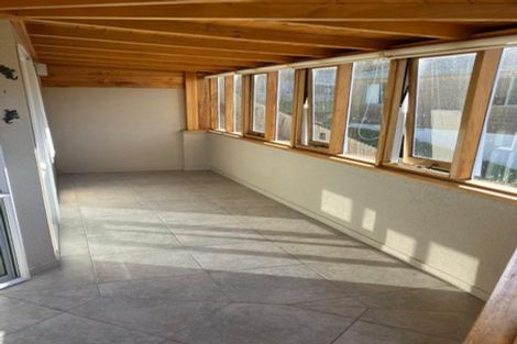 Photo of property in 8 Greenridge Court, Glenfield, Auckland, 0629