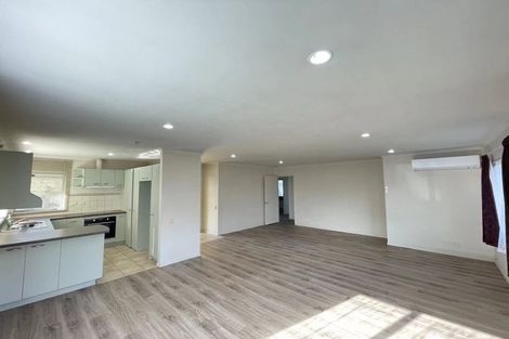 Photo of property in 48 Montilla Place, Manurewa, Auckland, 2102