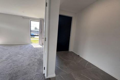 Photo of property in 92 Muirhill Street, Halswell, Christchurch, 8025