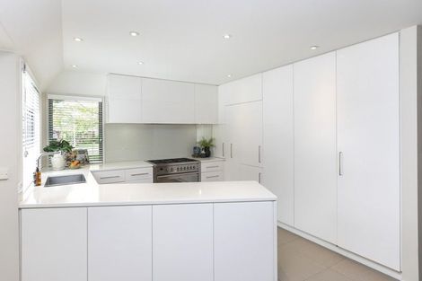 Photo of property in 23 Glenharrow Avenue, Avonhead, Christchurch, 8042