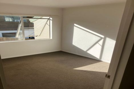 Photo of property in 8 Greenridge Court, Glenfield, Auckland, 0629