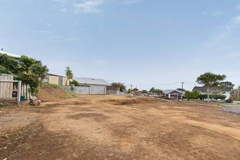 Photo of property in 16 Dartmoor Avenue, Westown, New Plymouth, 4310