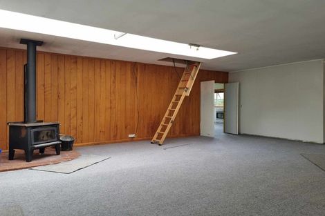 Photo of property in 5a Burgess Hill Road, Burgess Park, New Plymouth, 4371