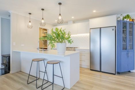 Photo of property in 102a Racecourse Road, Waiuku, 2123