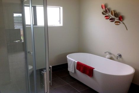 Photo of property in 5 Waterview Place, Haruru, 0204